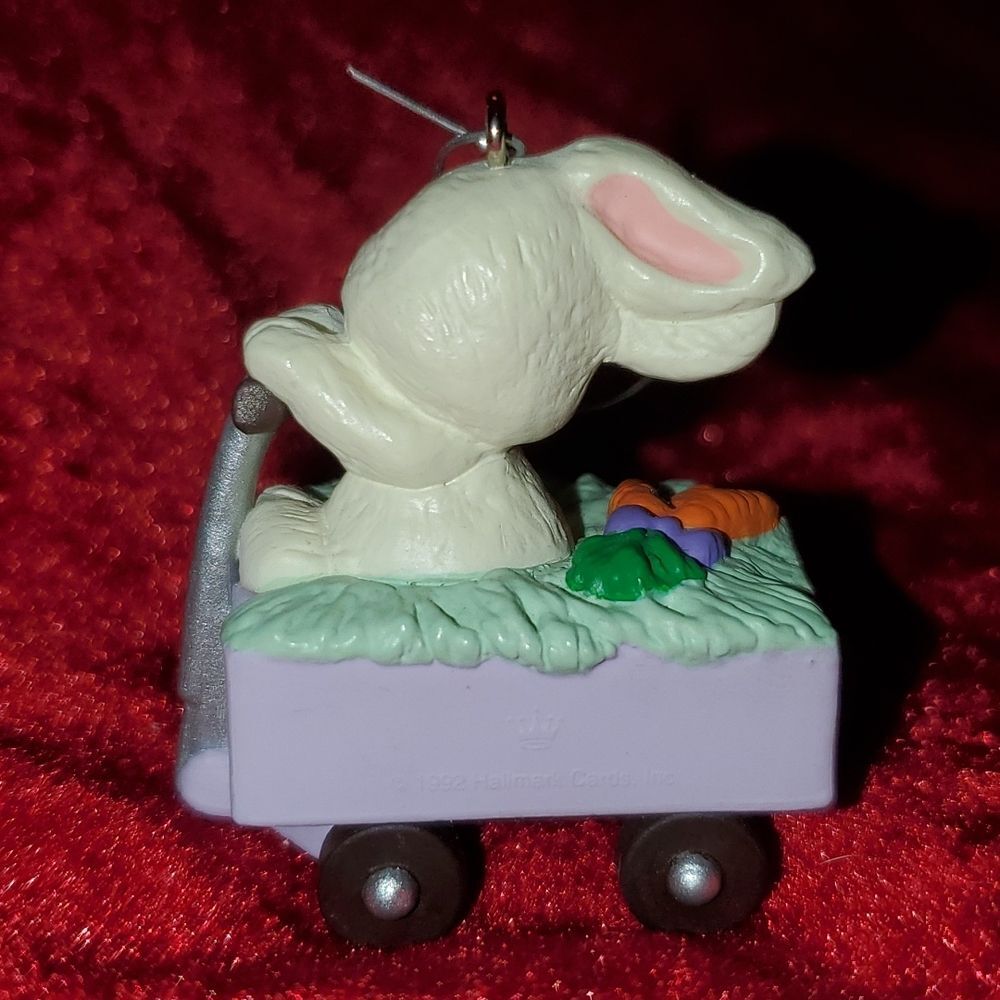 Vintage 1993 Hallmark Keepsake Grandchild Easter Ornament Bunny Rabbit Wagon - Picture 8 of 14